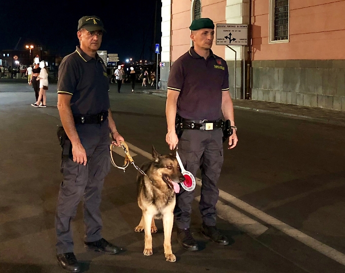 Droga, a Catania controlli della Gdf nella zona del porto: in 20 segnalati