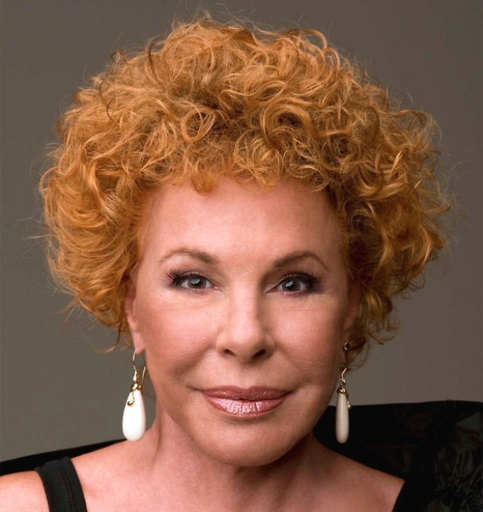 Lieve indisposizione per Ornella Vanoni: annullato concerto a Zafferana