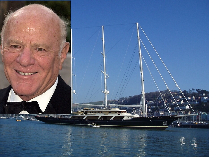 A Selinunte il magnate Barry Diller con la sua barca a vela da 100 mln di dollari