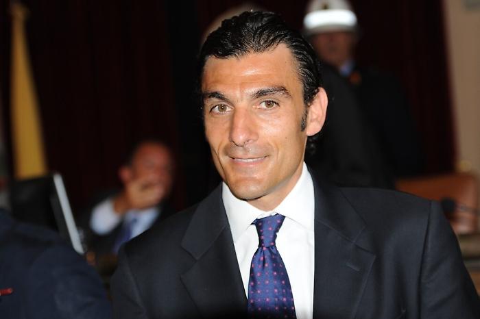 Corruzione e voto di scambio, richiesta archiviazione per deputato Tamajo