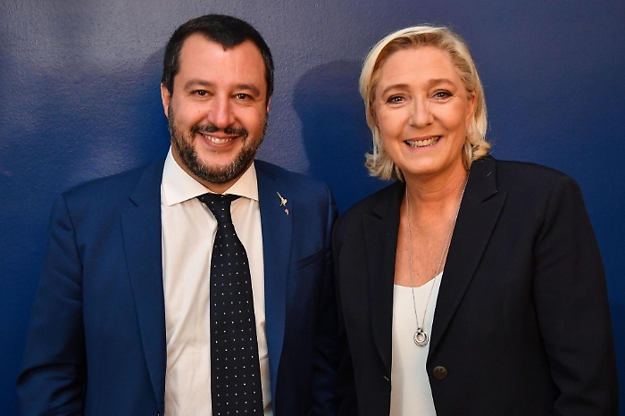 Diciotti, scivolone Le Pen: &laquo;Giudici politicizzati si piegano a Salvini...&raquo;
