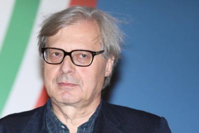 Maltempo,Sgarbi su scontro Musumeci-Conte: &laquo;Premier vuole la scena, come un cantante pop&raquo;