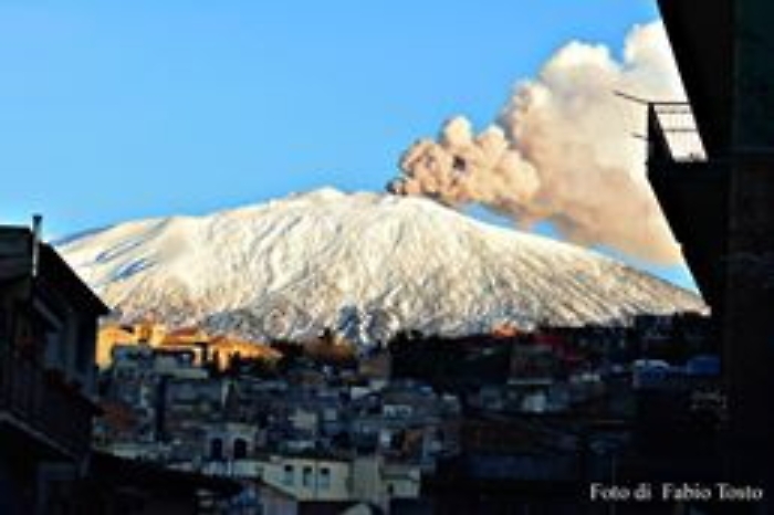 L'eruzione dell'Etna vista da Bronte