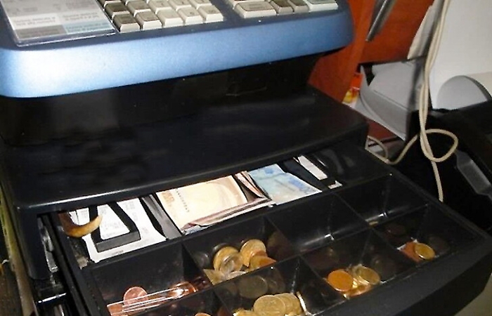 Catania, dipendente simula rapina per intascare l'incasso del ristorante