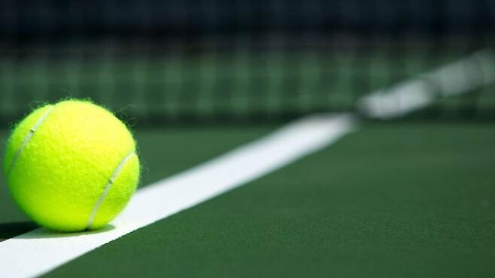 Punto contestato, e l&rsquo;ex pugile mette ko maestro di tennis