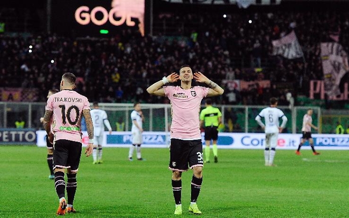 Serie B, Palermo sogna il sorpasso, il Brescia lo beffa allo scadere