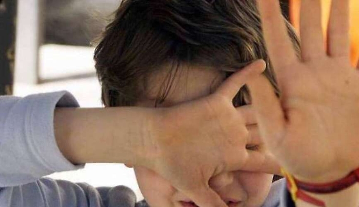 Abusava di due ragazzini in cambio di una bibita: arrestato a Palermo