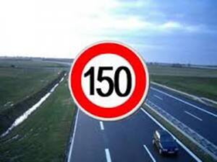 Riforma del Codice della Strada, via al limite dei 130 all'ora in autostrada?
