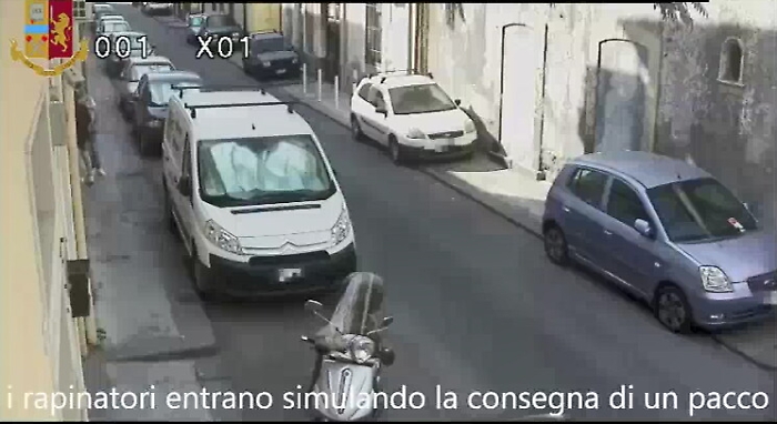 Catania, rapina in casa di anzianacon 3 suoi nipoti a fare da basisti