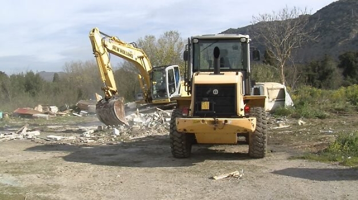 Gi&ugrave; il campo rom alla Favorita: area sar&agrave; bonificata
