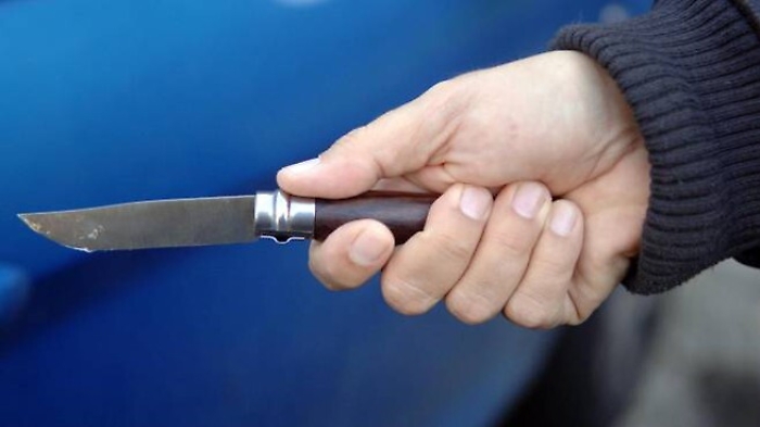 Gela, sfregiata dall'ex con una coltellata: &laquo;Voleva darmi una lezione&raquo;