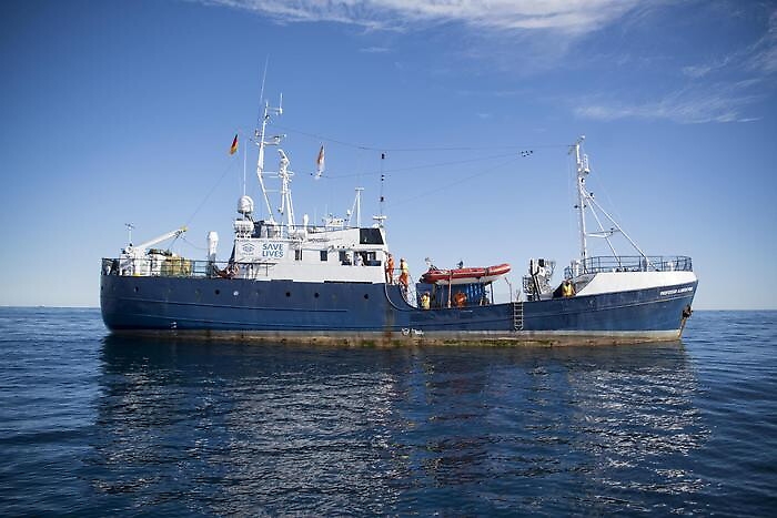 Migranti, grido d'aiuto dalla Sea EyeSindaco Orlando: &laquo;Venite in Sicilia&raquo;