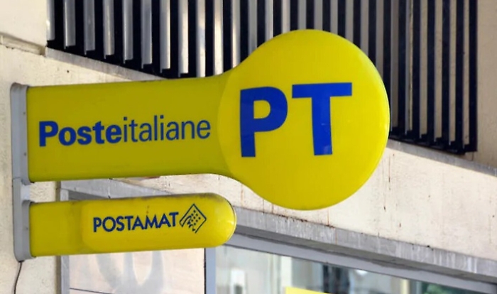 Messina, posta al macero per avere premi produzione: impiegati indagati