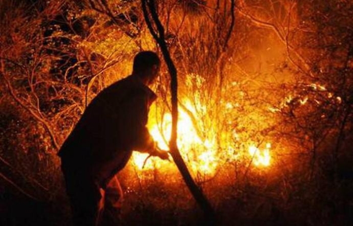 Incendi: militari dell'Esercito bloccano un piromane nell'Agrigentino