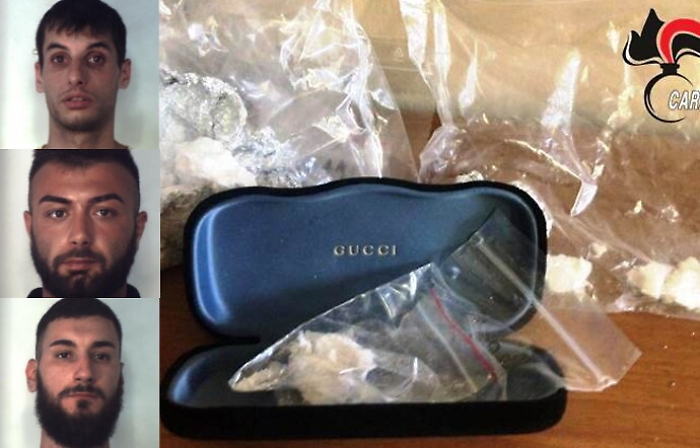Catania, arrestati tre pusher in fuga con 50 gr. di coca e 40 di crack