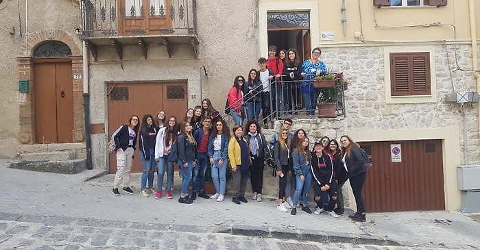 Santo Stefano Quisquina: visita dell&rsquo;IISS &ldquo;Foscolo&rdquo; di Canicatt&igrave; per &ldquo;studiare&rdquo;  l'Albergo Diffuso 