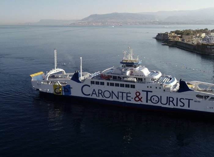Sospesi i collegamenti con le isole minori siciliane: Caronte&Tourist annuncia possibili licenziamenti