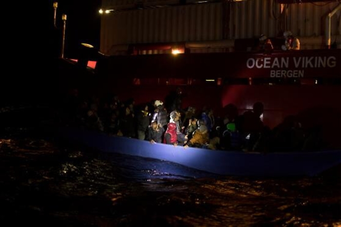 Viminale assegna il porto di Taranto alla Ocean Viking con 159 migranti