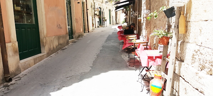 Zona gialla e ristoranti aperti, Ortigia simbolo dell'incertezza