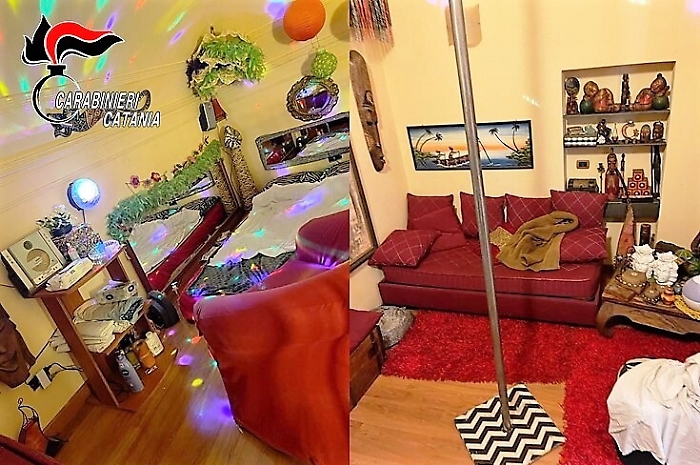 Catania, la casa a luci rosse di una 50enne con tanto di palo da lap dance