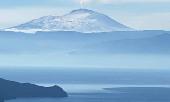 L'Etna ammirata e fotografata dal belvedere Quattrocchi alle isole Eolie