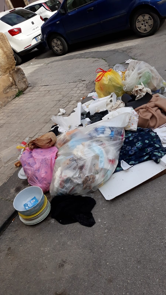Siracusa, degrado nel quartiere Borgata