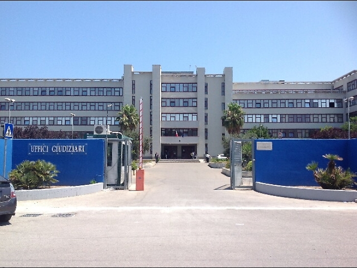 Chiesto processo per sindaco Valenzano