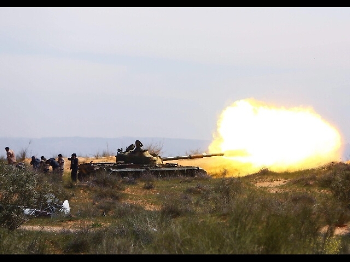 Libia: sospesi voli a Tripoli dopo bombe