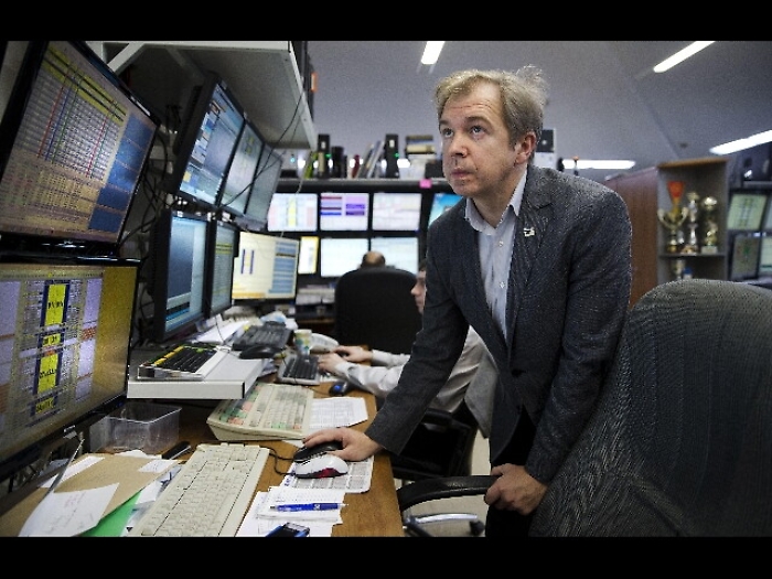 Spread Btp Bund chiude a 130