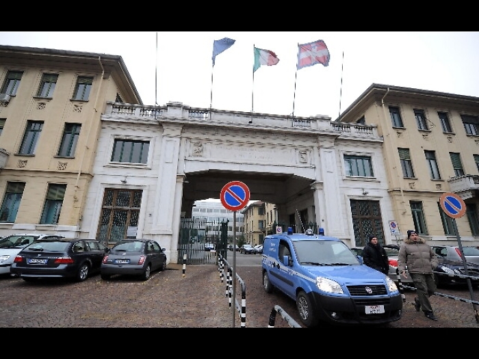 Esce da coma giovane ferita a Torino