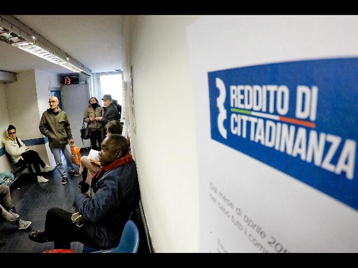 Reddito:674.000 domande accolte