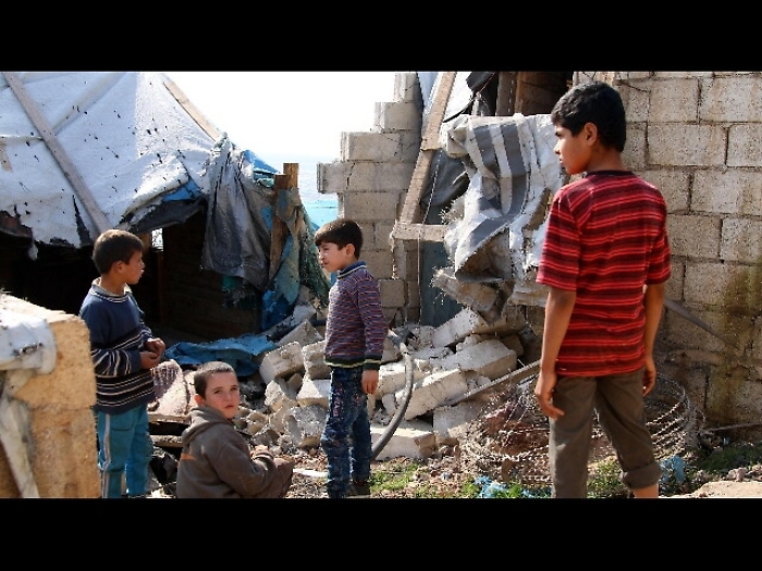 Ankara, filo-Assad non difendano curdi