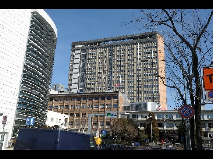 Si d&agrave; fuoco al cimitero di Torino, morta