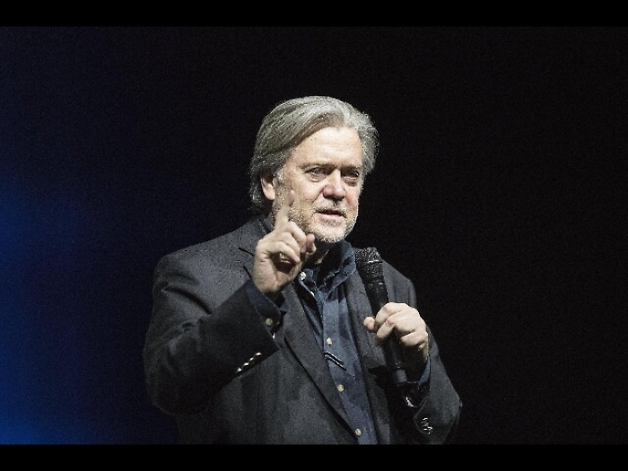 Piano Bannon per azzoppare Mueller