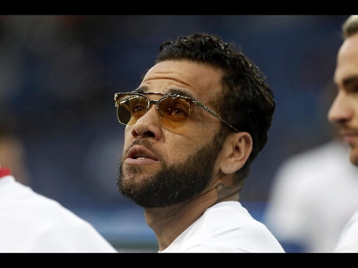 Alves verso addio PSG,offerto a Siviglia