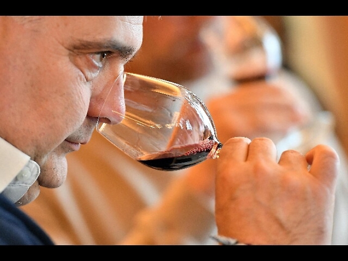 Prosegue boom vino italiano, ricavi +6%