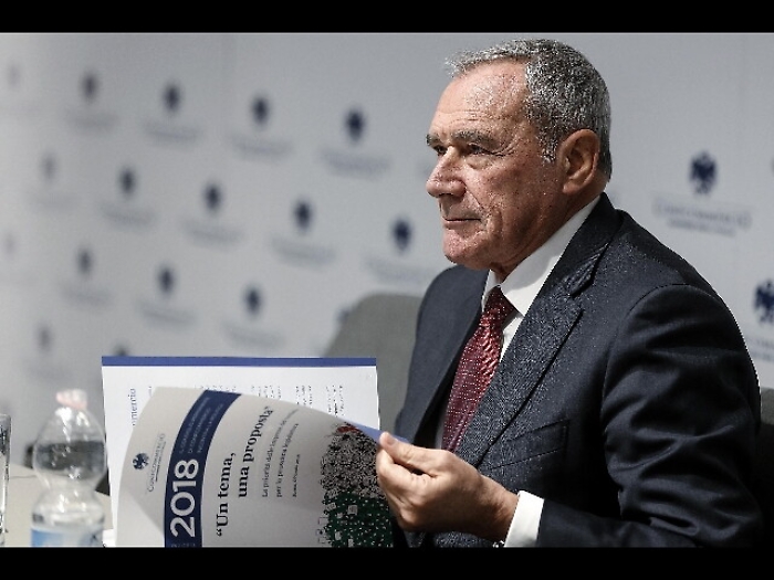 Scuola: Grasso, obbligo fino a superiori