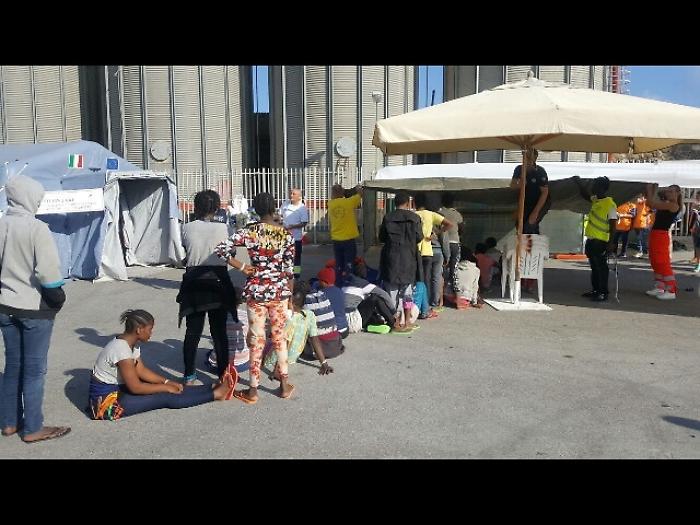 Migranti: arrivati 80 in Calabria