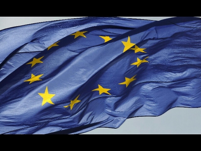 Cambi: euro a 1,0617 dollari in avvio