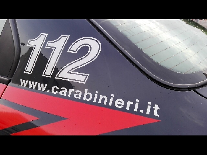 19enne trovato morto a bordo strada