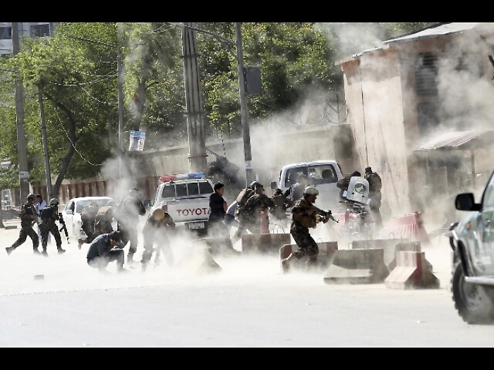 Kabul, attacco a convoglio intelligence