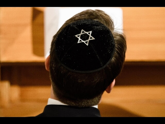 Rabbino insultato e aggredito a Berlino