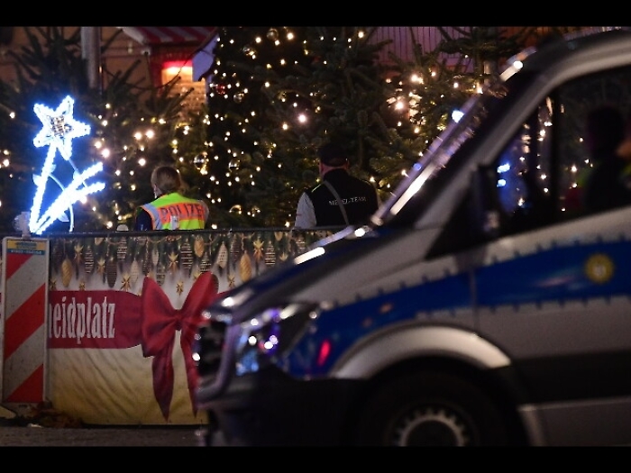 Evacuato mercatino Berlino,falso allarme