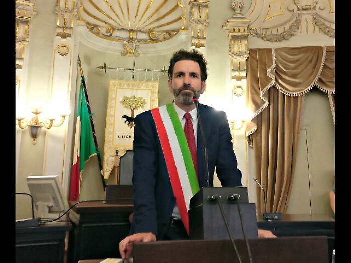 Anatra zoppa al Comune di Lecce