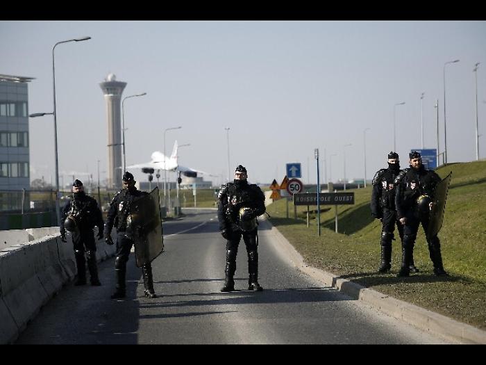 Falso allarme su volo Parigi-Pechino