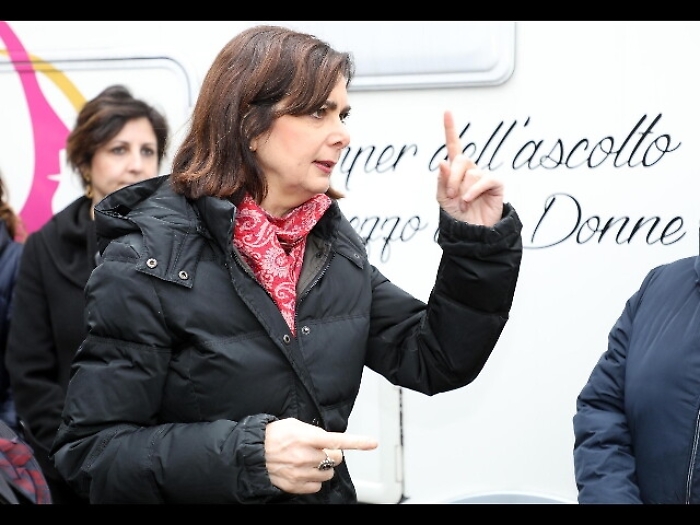 Boldrini, Fb sta perdendo controllo