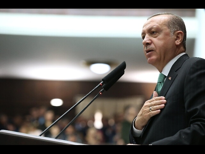 Erdogan a Putin,a Afrin non ci fermeremo