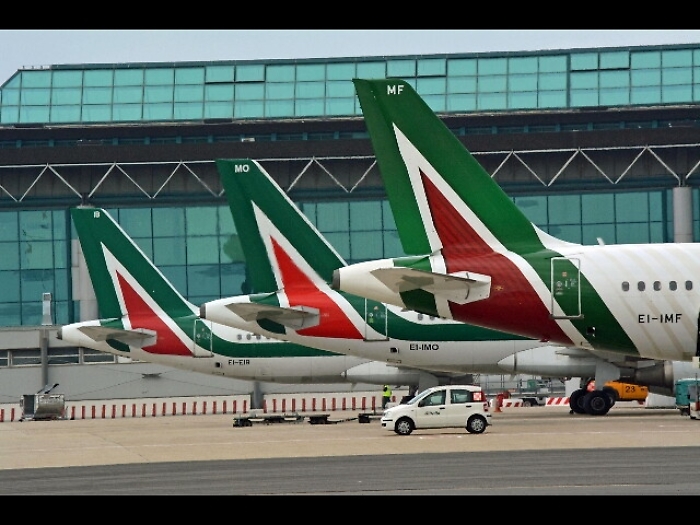 Entro il 15 la soluzione per Alitalia
