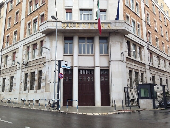 Terrorismo: un fermo e un'espulsione