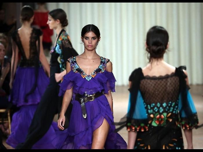 Mistico e glam, il viola colore del 2018